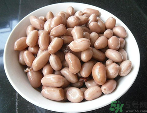 生花生吃多了會(huì)怎么樣？生花生吃多了會(huì)長(zhǎng)胖嗎？