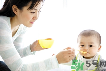 寶寶不吃藥可以加在奶里面嗎？寶寶不吃藥怎么喂比較好？
