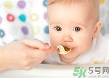 怎么判斷寶寶積食？寶寶積食吃什么食物好？