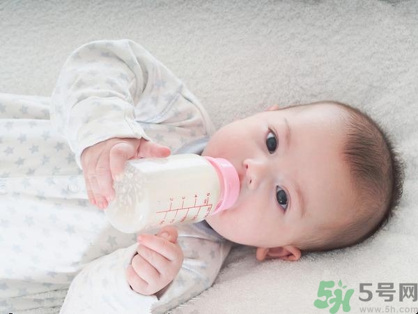 斷奶期間奶漲怎么辦？什么時候斷奶最合適？