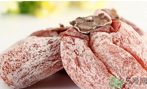 柿餅上的白霜是果肉里折出的什么糖？柿餅上的白霜是什么糖？