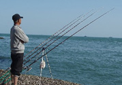 秋天釣魚深水還是淺水？秋天釣魚釣深水還是淺水？