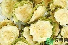 新鮮苦瓜片和干苦瓜片泡水哪個(gè)好？苦瓜片泡水喝的功效