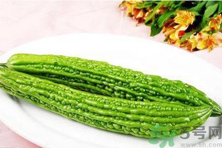 苦瓜吃多了會(huì)怎么樣？苦瓜吃多了會(huì)中毒嗎？