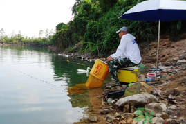 秋天釣魚怎么選釣位置？秋天釣魚怎么選釣位？