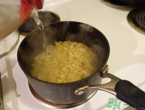 辛拉面是哪個國家的？辛拉面怎么煮好吃？