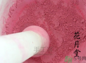 胭脂怎么用？胭脂的功效作用