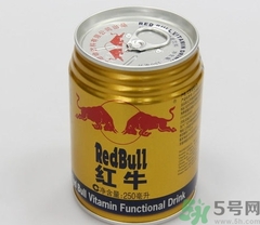 紅牛是碳酸型飲料嗎？喝紅牛有什么好處和壞處？