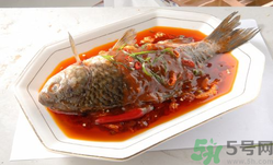 鯽魚死了一夜能吃嗎？鯽魚死了一天能吃嗎？