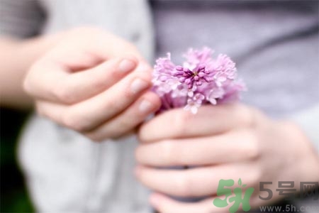 擦護(hù)手霜能預(yù)防凍瘡嗎？手長凍瘡擦什么護(hù)手霜比較好？