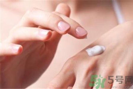 敷香蕉皮能治療凍瘡嗎？敷香蕉皮治療凍瘡真的有效嗎？