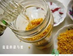 桂花酒可以加蜂蜜嗎？桂花酒可以和蜂蜜一起吃嗎？