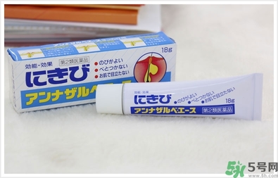 白兔祛痘膏和獅王哪個好？白兔牌暗瘡膏哪款好？