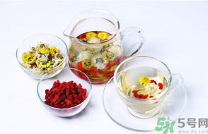 桂花和菊花可以一起泡茶嗎？桂花可以和能一起喝嗎？