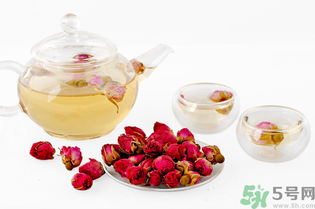 桂花茶和玫瑰花能一塊泡水喝嗎？桂花和玫瑰花一起喝有什么功效？