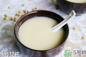早上喝豆?jié){有什么好處？早上喝豆?jié){會(huì)胖嗎？
