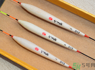 釣鯽魚用什么漂最好？釣鯽魚怎么調漂？