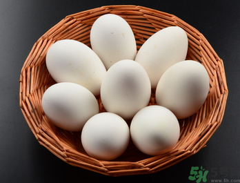 鴨蛋不能和什么一起吃？鴨蛋不能與什么食物同食？