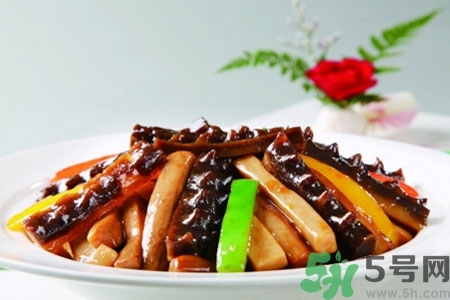 新鮮海參怎么吃最有營養(yǎng)？新鮮海參生吃最有營養(yǎng)嗎？