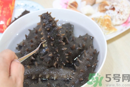 新鮮海參能生吃嗎？新鮮海參是生吃好還是熟吃好？