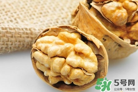 吃核桃可以長(zhǎng)頭發(fā)嗎？吃核桃對(duì)長(zhǎng)頭發(fā)有用嗎？
