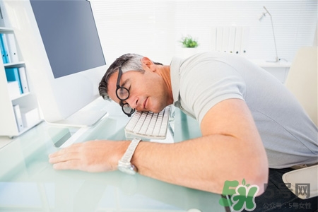 每天睡8小時(shí)早死靠譜嗎？睡眠時(shí)間超8小時(shí)易死亡