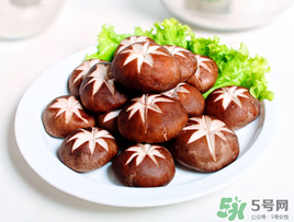 干香菇和鮮香菇的區(qū)別？干香菇和鮮香菇哪個(gè)好？