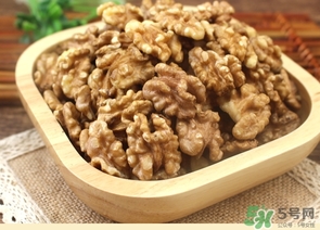 吃核桃會(huì)便秘嗎？核桃吃多少不容易便秘？