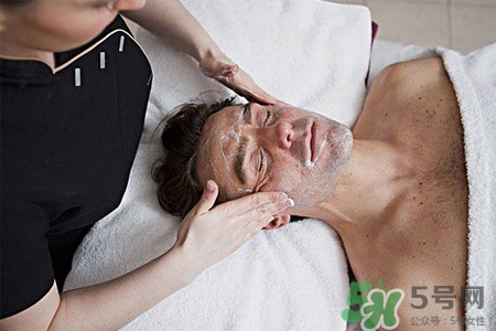 男人臉上酒刺怎么去掉？臉上長(zhǎng)酒刺是怎么回事？