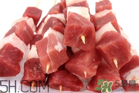吃完羊肉能吃柿子嗎？羊肉和柿子能一起吃嗎？