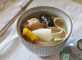 雞肉可以和白蘿卜一起燉湯嗎？雞肉和白蘿卜能一起吃嗎？