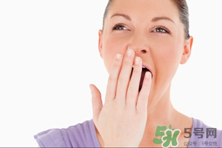 打哈欠會(huì)中風(fēng)嗎？老人經(jīng)常打哈欠要警惕中風(fēng)
