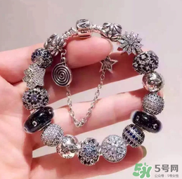 潘多拉的手鐲怎么打開？潘多拉的手鐲怎么帶？