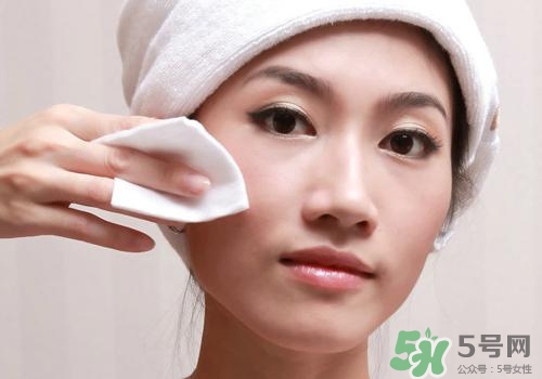 潤膚露可以卸妝嗎？潤膚露怎么卸妝？