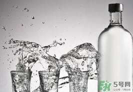 一喝白酒就胃疼怎么回事？一喝白酒就胃疼怎么辦？