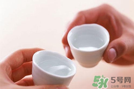 喝白酒能解牙痛嗎？牙痛能喝白酒嗎？