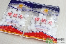 樟腦丸對蟑螂有用嗎？祛除蟑螂的小妙招