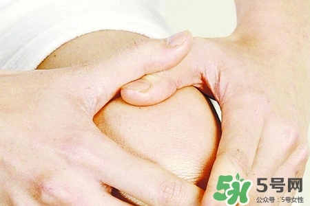 天冷膝蓋疼能在膝蓋處拔罐嗎？緩解膝蓋疼的6個(gè)小妙招