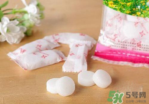 樟腦丸對跳蚤有用嗎？樟腦丸可以除跳蚤嗎？