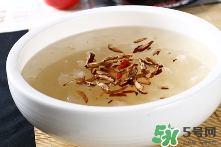 銀耳湯能天天喝嗎？銀耳湯一天中什么時(shí)候喝最好？