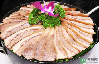 吃狗肉會(huì)得狂犬病嗎？吃狗肉會(huì)不會(huì)得狂犬??？