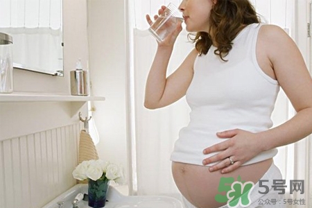 孕婦能用唇膏嗎？孕婦可以涂潤(rùn)唇膏嗎？