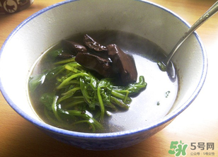 豬血和菠菜能一起吃嗎？豬血菠菜湯怎么做好吃？