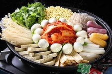 部隊(duì)年糕火鍋怎么做？韓國(guó)年糕火鍋怎么做？