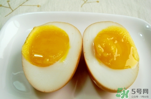 雞蛋可以帶殼蒸嗎？帶殼雞蛋蒸多久能熟？