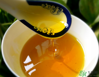 菜籽油好還是花生油好？菜籽油和花生油哪個好？