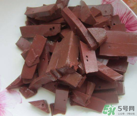 坐月子可以吃羊血嗎？坐月子能吃羊血嗎？