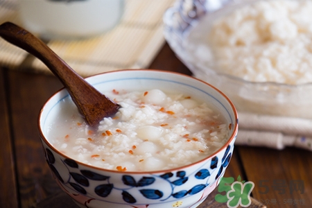 產(chǎn)婦喝米酒后還能喂奶嗎？哺乳期喝米酒會影響喂奶嗎？
