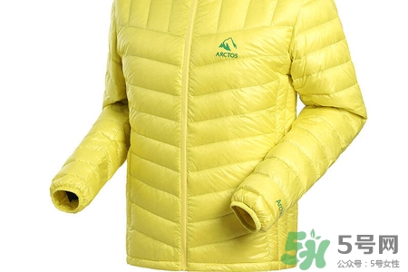 羽絨服可以脫水嗎？羽絨服能用洗衣機脫水嗎？