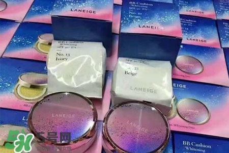 蘭芝星夢(mèng)奇緣氣墊配幾個(gè)芯？蘭芝星夢(mèng)奇緣氣墊有幾個(gè)替換裝？